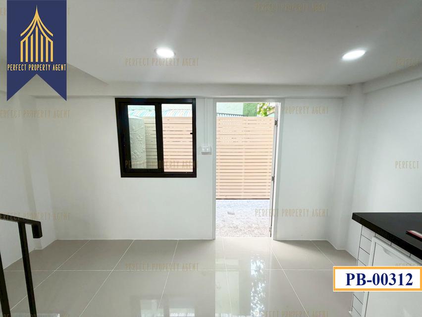 ขายอาคาร 3.5 ชั้น สุขสวัสดิ์ บางจาก พระประแดง ทิศใต้ รีโนเวทใหม่ ค้าขายได้ 11