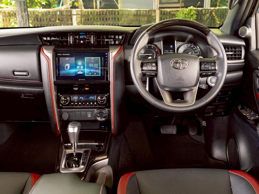 TOYOTA FORTUNER 2.4 LEGENDER 4WD ปี 2025 13
