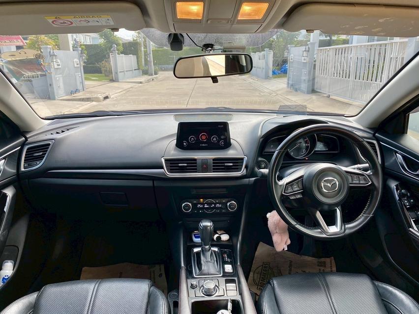 mazda  Mazda 3 2.0 S Sport (mnc) ปีจดทะเบียน 2018 10