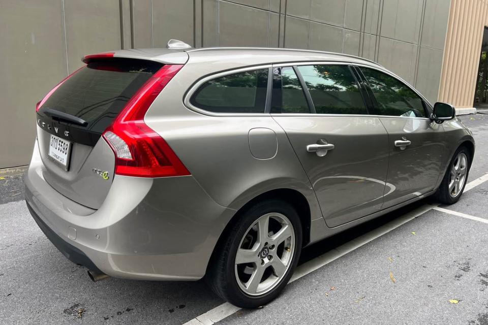 Volvo V60 มือสอง 2