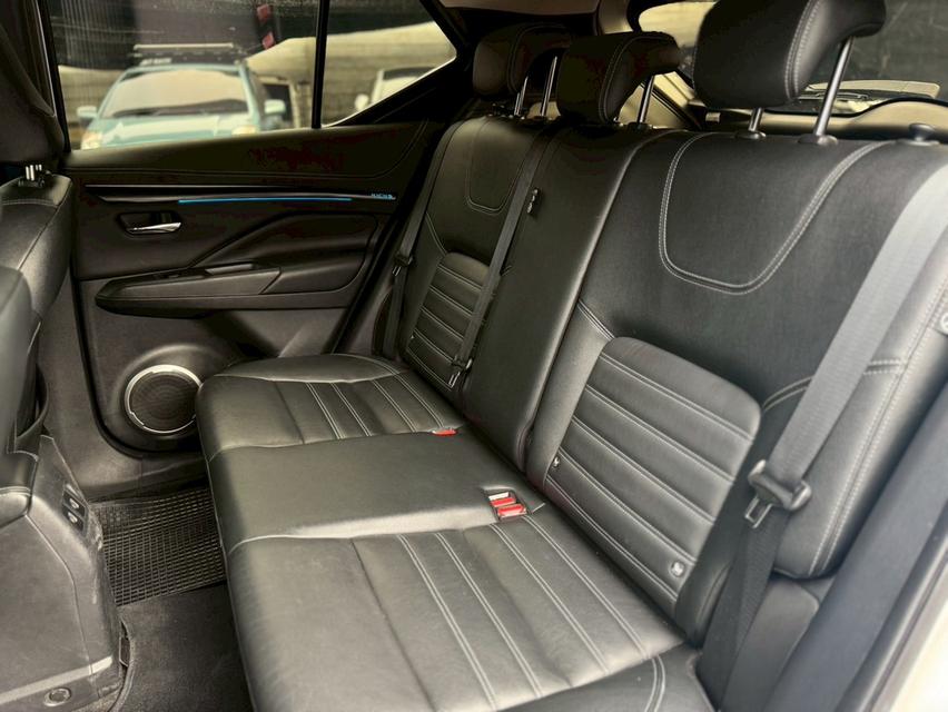 NISSAN Kicks Wagon 4dr V FWD 1.2i Y22 (mnc)สีเทา ออโต้  รถสวยรถบ้านสภาพป้ายแดง 12