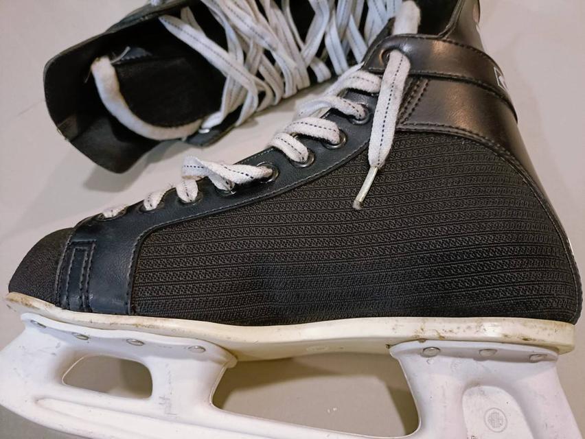 รองเท้า Ice Hockey รองเท้า Ice Skate