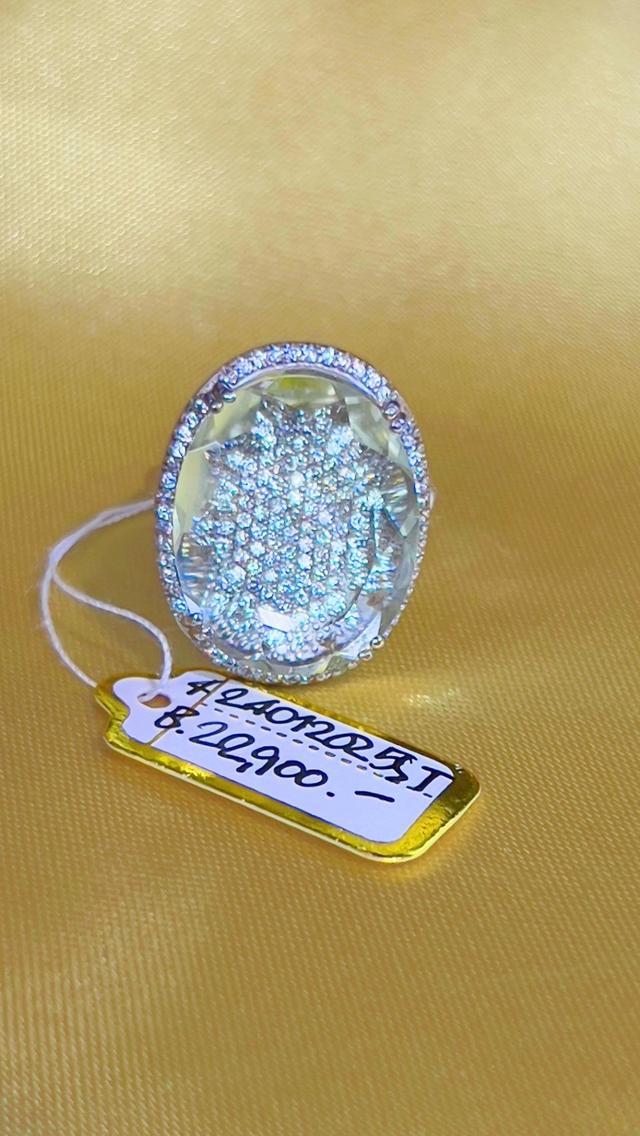 Authentic rare clear topaz ring “The Crown Timeless Heritage ”  แหวนโทปาสไสหายากแท้ สไตล์ผู้ดีเก่า  ราคาเต็ม 22,900.- เหลือ 16,900.- 3