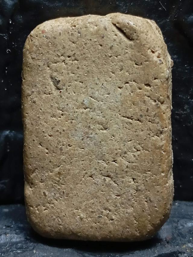 เปิดพระเนื้อผงเก่า ไม่ทราบที่ ชอบทักได้ครับ