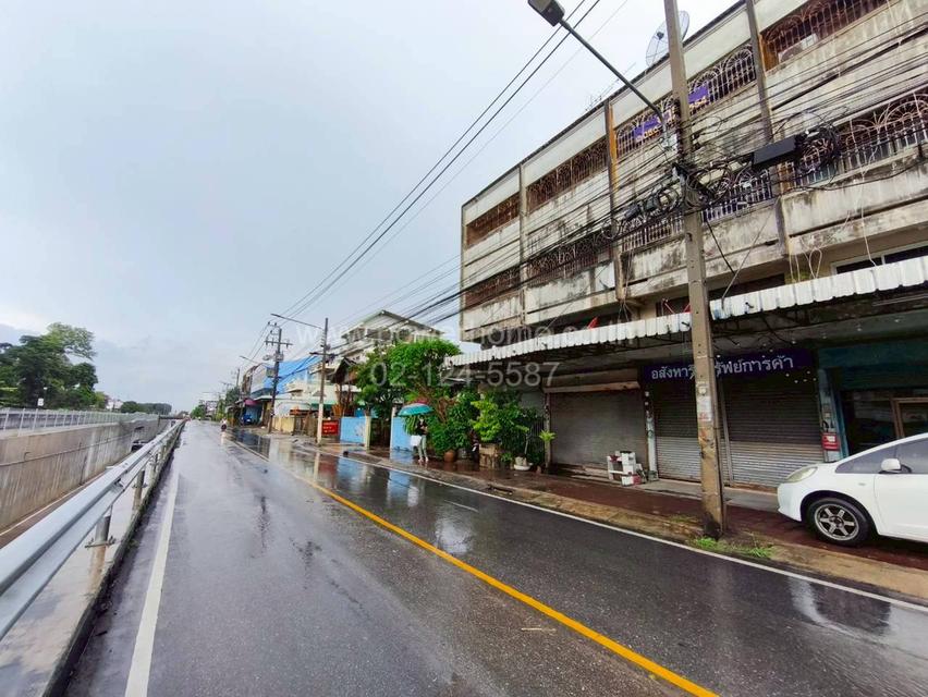 อาคารพาณิชย์ 3.5 ชั้น ถนนรถไฟตะวันตก ต.พระปฐมเจดีย์ อ.เมืองนครปฐม จ.นครปฐม 2