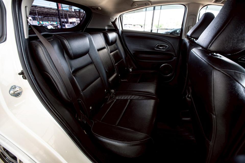 Honda Hrv 1.8 EL สีขาว ปี 2016 13