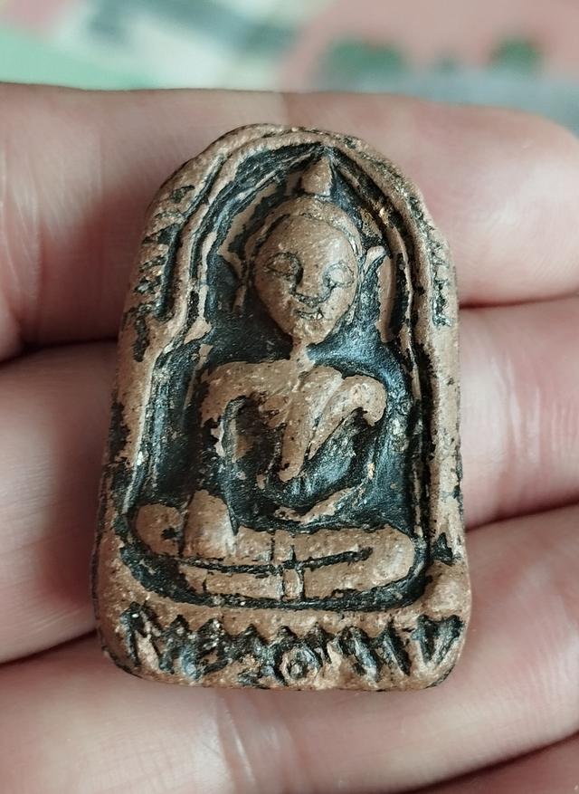 พระเนื้อดินเก่าไม่ทราบที่
