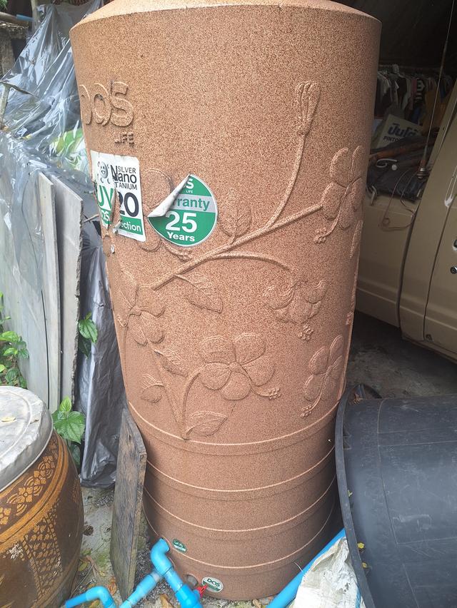 ถังเก็บน้ำประปามีอสองยี่ห้อDOS2500ลิตร 2