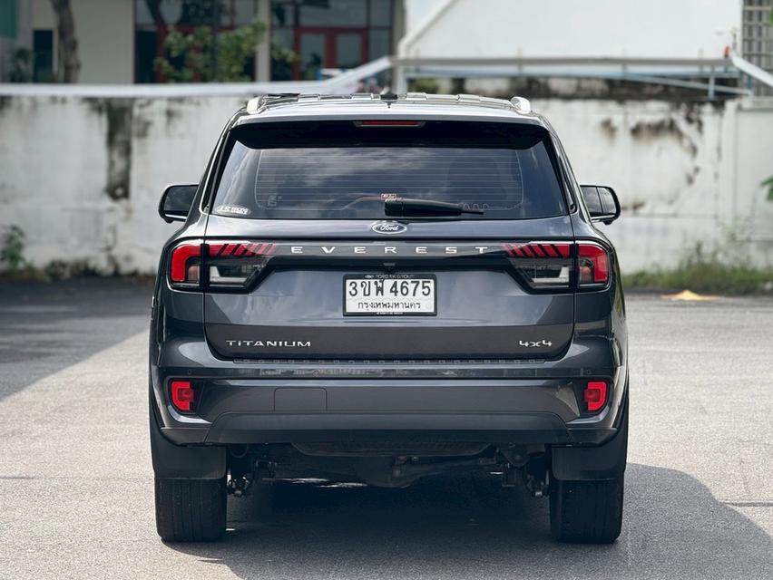 FORD EVEREST Y22 a 23 Wagon 4dr Titanium+7stAuto 4WD 2.0DTTi (Bi-Turbo) 10sp สีเทาดำ 8