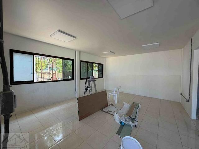 ให้เช่า โกดัง โรงงาน ในพื้นที่ผังสีม่วง พื้นที่ 1,000 ตร.ม.โซน เทพารักษ์ สมุทรปราการ ย่านนิคมอุตสาหกรรมบางพลี 9