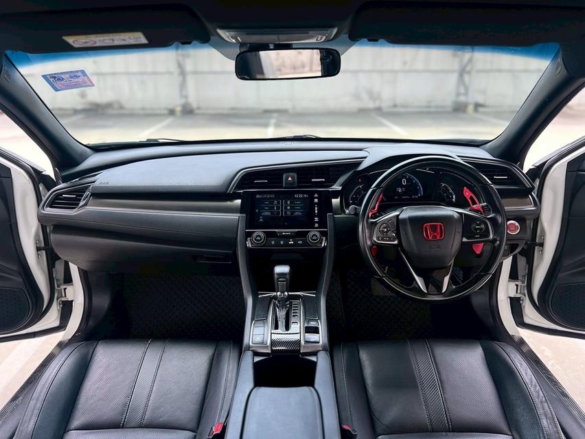 HONDA CIVIC FK 1.5 turbo hatchback 2019 11