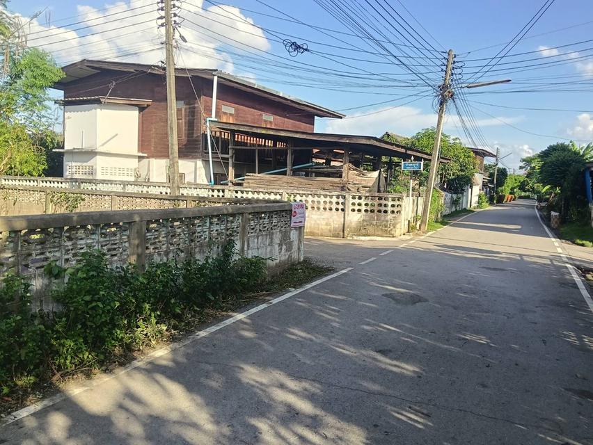 ที่ดินพร้อมสิ่งก่อสร้าง 6