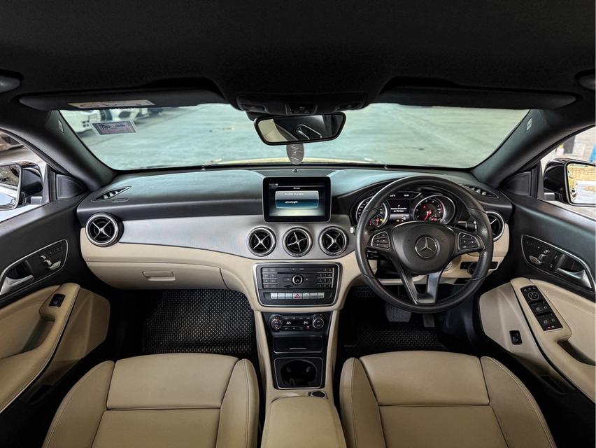 รหัสรถ WRT8281 2018 MERCEDES BENZ, CLA200 URBAN 1.6 เทอร์โบ 156 hp 7 Speed 9