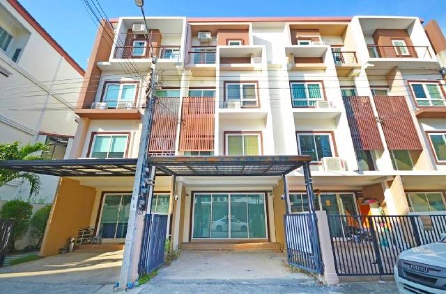 APL ลาดกระบัง 2.8 กม. เช่าโฮมออฟฟิศ 4 ชั้น 19 ตร.วา.304 ตร.ม. ม.นานาชาติแสตมฟอร์ด 6.8 กม.ย่านลาดกระบัง 4นอน 3น้ำ สนามบิน 2