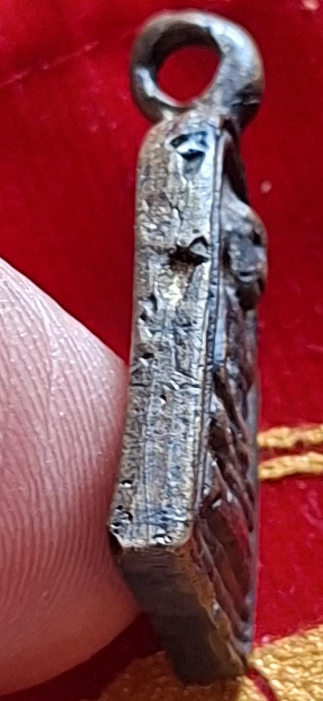 หลวงพ่อไปล่ พิมพ์จอบใหญ่ รุ่นแรก 2478 รูปที่ 4