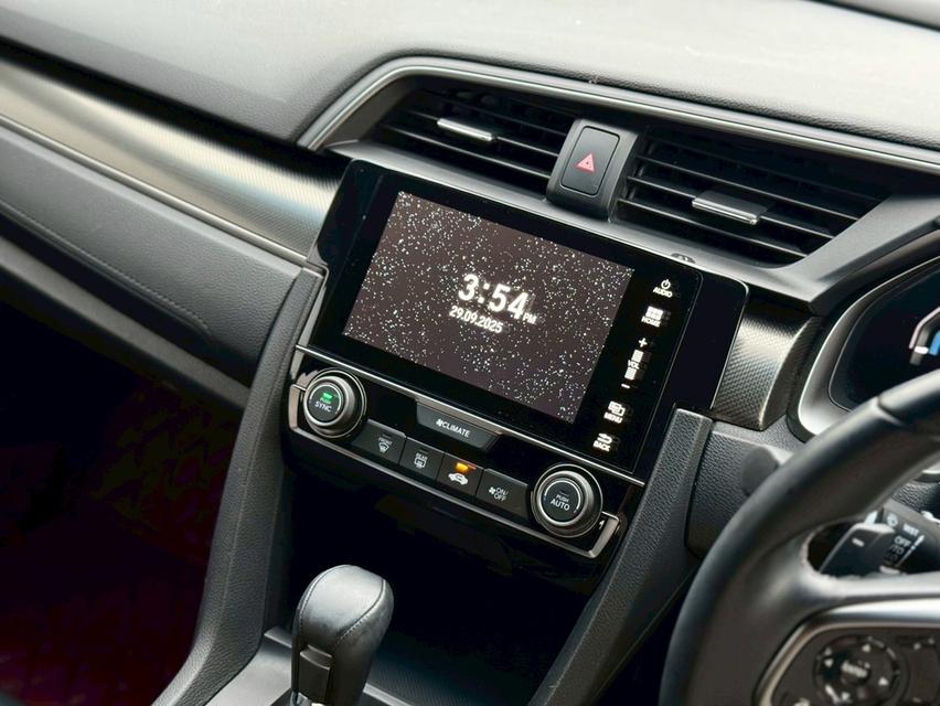 HONDA CIVIC FK  1.5 TURBO  สีขาว  ปี 2019 12