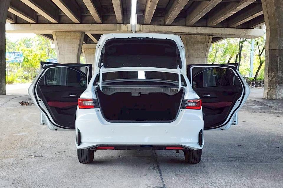 Toyota YARIS ATIV 1.2 Premium Luxury AT ปี 2023 รูปที่ 8