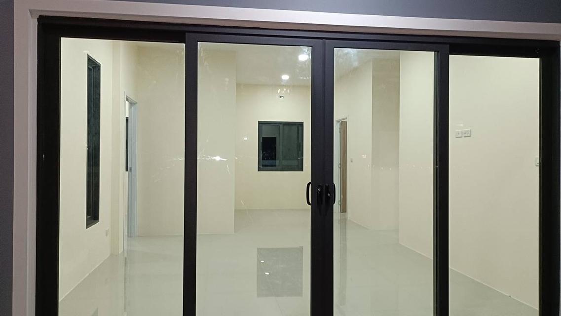 บ้านเดี่ยว 2 ห้องนอน 2 ห้องน้ำ 1 ห้องนั่งเล่น 1 ห้องครัว พร้อมเฟอร์นิเจอร์ ที่เสนา จังหวัดพระนครศรีอยุธยา ราคา 3 ล้านถ้วน 18