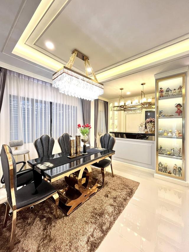 ขายขาดทุนบ้านเดี่ยวหรู 2 ชั้น หมู่บ้าน เซนโทร ราชพฤกษ์ 2 เนื้อที่ดิน 86.4 ตรว. 4 นอน 5 น้ำ บ้านสวย ตกแต่งครบ ใกล้รถไฟฟ้าสายสีม่วง 8