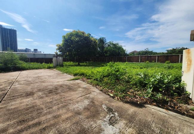 ขายที่ดิน ในหมู่บ้านสิทธารมย์ รีเจ้นท์ ศรีนครินทร์ เนื้อที่ 197 ตร.ว. แปลงริม สวย ถมแล้ว 4