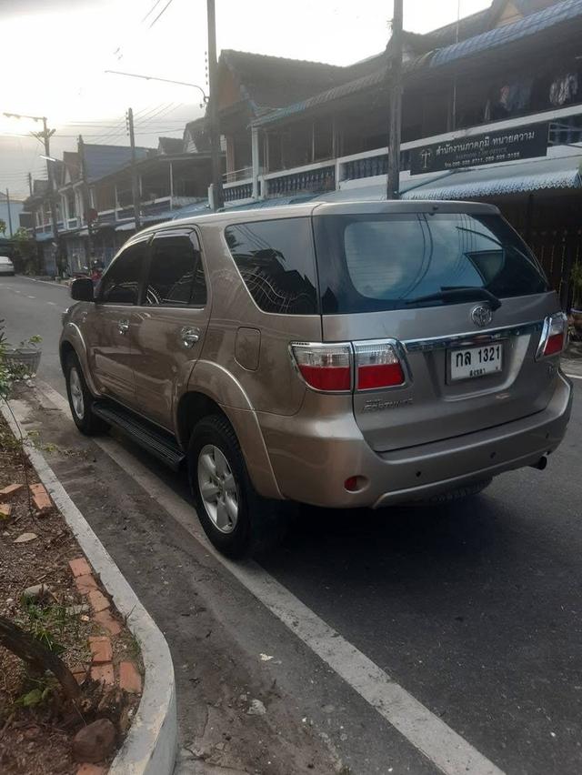 Toyota Fortuner ปี 2010 เกียร์ธรรมดา เครื่อง 2.5 G 4