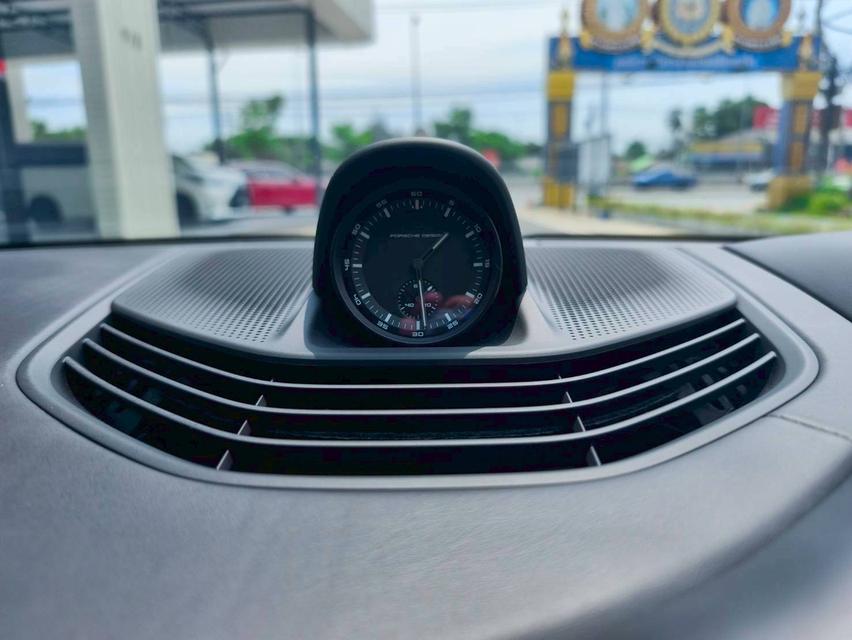 รหัสรถ KPV2498 2022 Porsche Taycan 4S สีเคยอน ภายในแดง 6