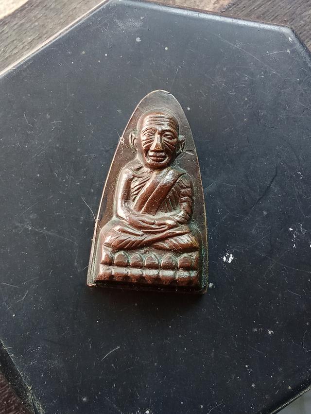 พระหลวงปู่ทวดพิมย์ใหญ่มีท. หลังหนังสือเสาร์อากาศ