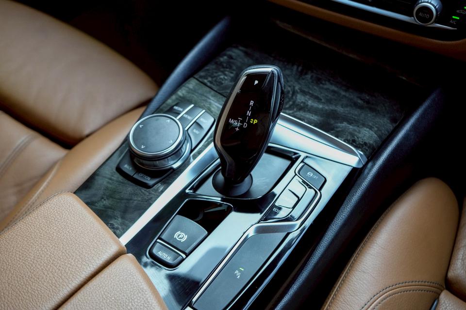 รหัสรถ CBL2364 BMW 520d Sport G30 AT 2018 17