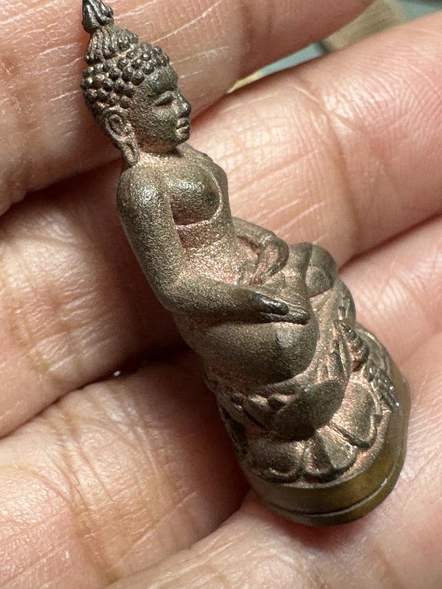 พระกริ่งไพรีพินาศ ญสส. พระสังฆราช สกลมหาสังฆปริณายก วัดบวรนิเวศวิหาร รุ่นกาญจนาภิเษก ครองราชย์ 50 ปี หมายเลข๘๐๔