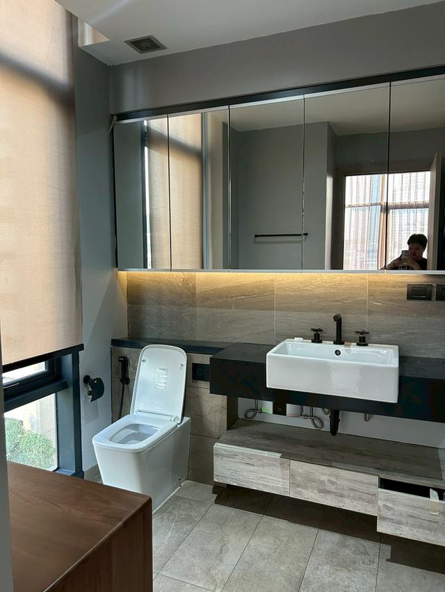 ขายคอนโดหรู: The Lofts Asoke 8