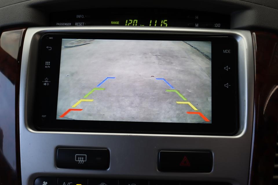 2013 TOYOTA INNOVA 2.0V 10