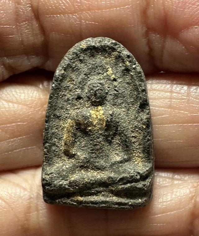 พระซุ้มกอเนื้อผงคลุกรัก ลป.เพิ่ม วัดกลางบางแก้ว