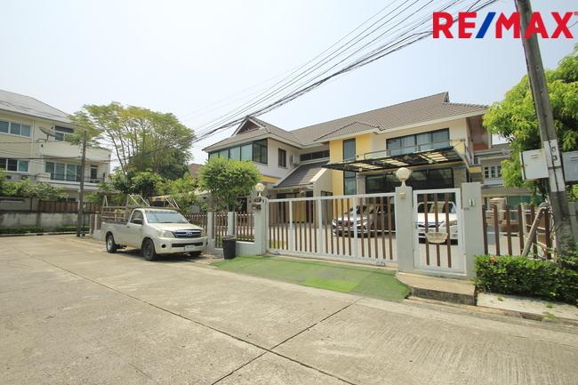 บ้านเดี่ยวภาณุปิ่นเกล้า ตลิ่งชัน บ้านพร้อมอยู่ ตกแต่ง ต่อเติม หลังมุม 128.5 ตารางวา ใกล้ห้าง เดินทางสะดวก ราคาต่อรองได้ 1