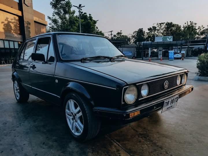 Volkswagen Golf ปี 1980