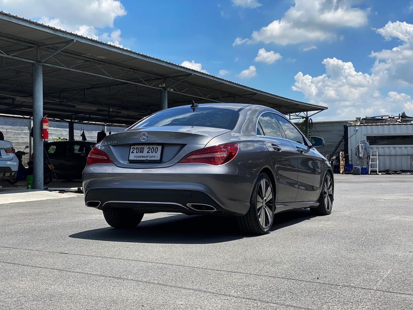 Mercedes-Benz CLA200 Urban Facelift ปี2017 เลขไมล์ 88,xxx km