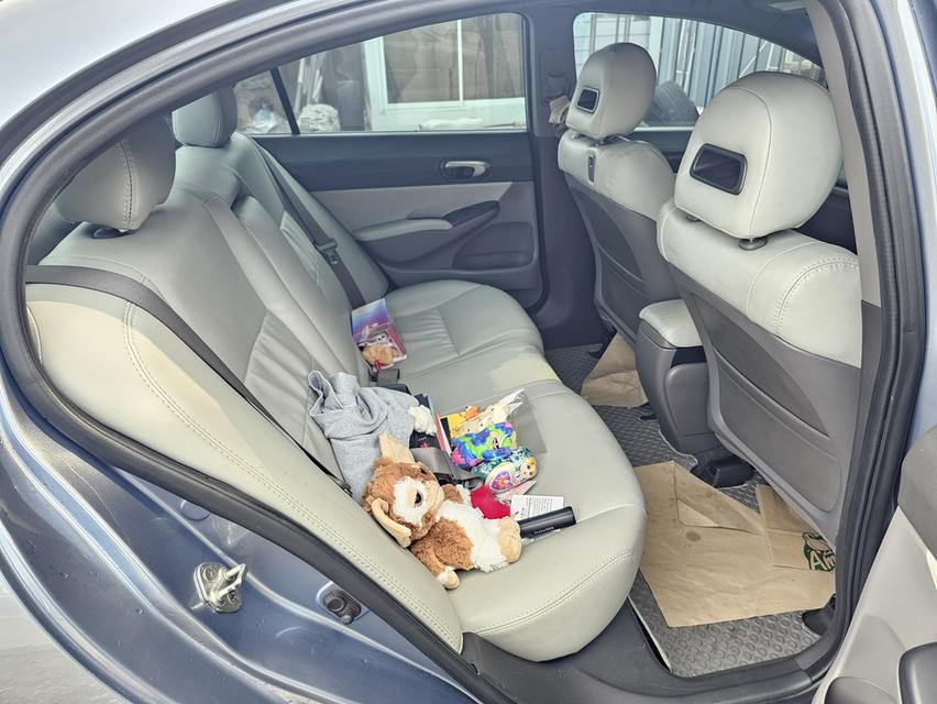 HONDA CIVIC FD 1.8 AIRBAG ABS AUTO ปี 2007 พร้อมเลขทะเบียนจอง 996 กทม มือเดียวป้ายแดงเครื่องดี เกียร์ดี ช่วงล่างดี สีสวย ภายในสวยเบาะหนัง รูปที่ 8