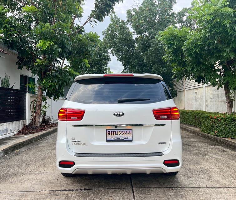 รหัสรถ AP2244 KIA Grand Carnival Minorchange 2.2 EX 8AT ปี20 สีขาว 5