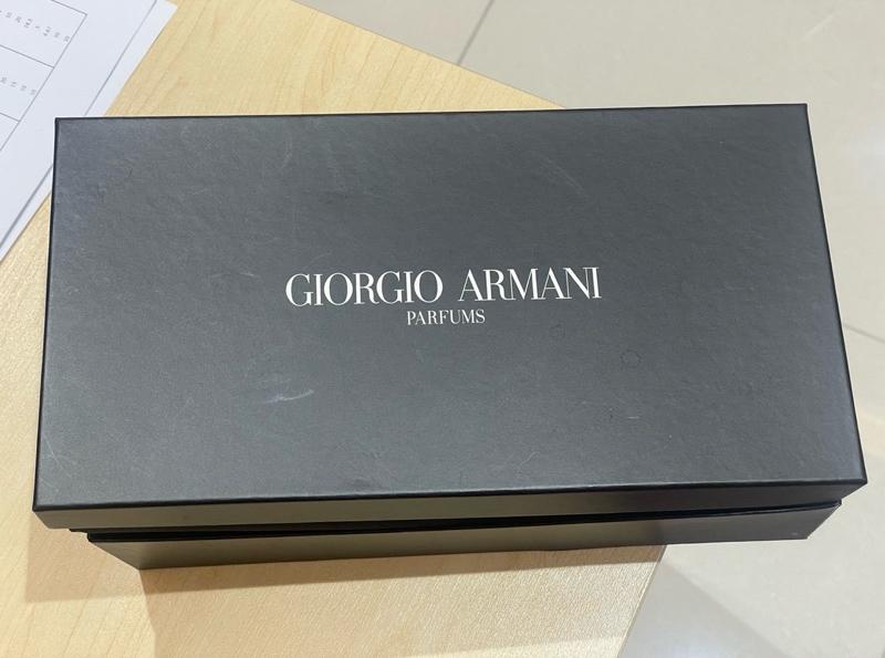 ปล่อยกระเป๋าคลัช Giorgio Armani 4