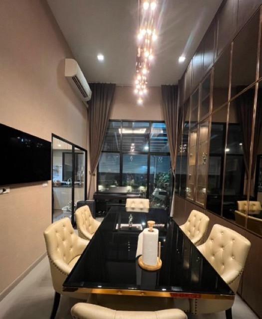 ขายทาวน์โฮม 3.5 ชั้น เนื้อที่ 22 ตารางวา Arden พระราม 3 Fully furnished ใกล้โรงเรียนนานาชาติ King College เซ็นทรัล พระราม 3