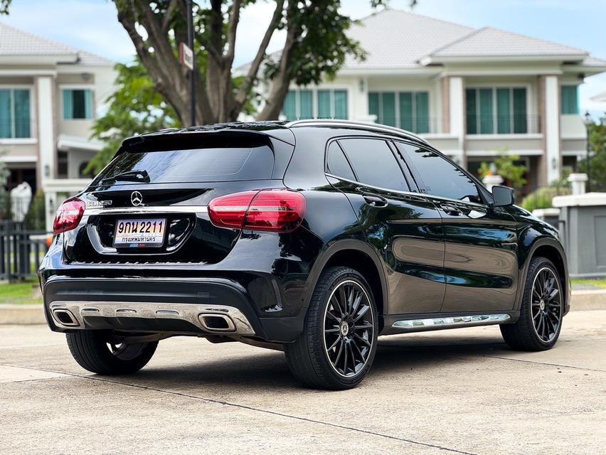 รหัสรถ AVA2211 💚 BENZ GLA250 AMG Dynamic ปี 2018