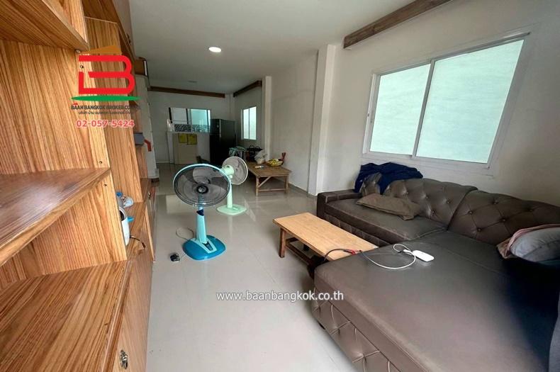  บ้านแฝด หมู่บ้าน เดอะไนน์ รังสิต คลอง 9 เนื้อที่ 36.8 ตรว. ใกล้วัดลานนา ถนนรังสิต-นครนายก ตำบลลำลูกกา อำเภอลำลูกกา จังหวัดปทุมธานี 4