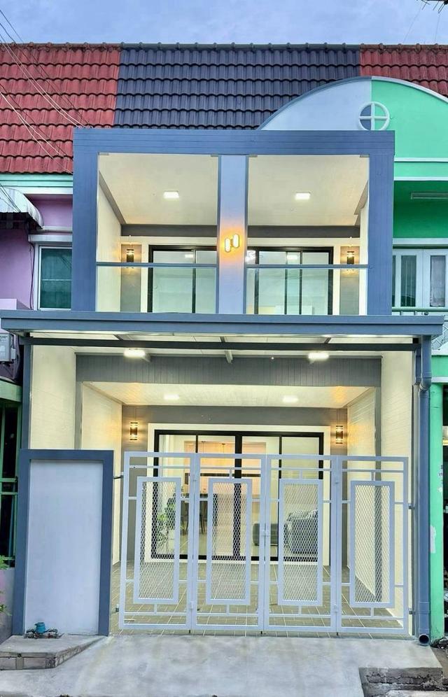 👨‍👩‍👧‍👦 หาบ้านขยายครอบครัว ในชุมชนน่าอยู่  ใกล้โรงพยาบาลและห้างสรรพสินค้า 🏡 ทาวน์เฮาส์ 2 ชั้น มบ.บางใหญ่ซิตี้ บ้านสวยพร้อมย้ายเข้าอยู่ได้เลย! 2