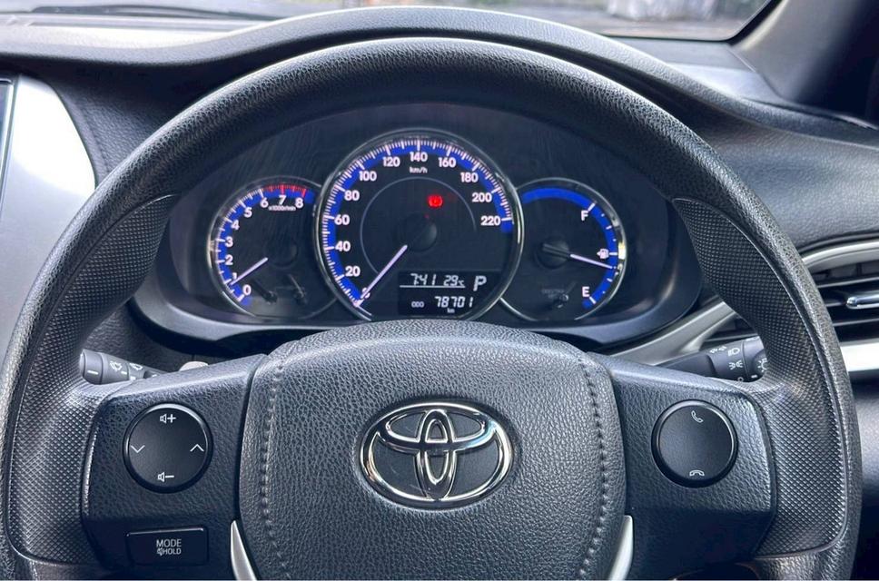 TOYOTA YARIS Ativ 1.2 E Hatchback สีขาว ปี 2019 18