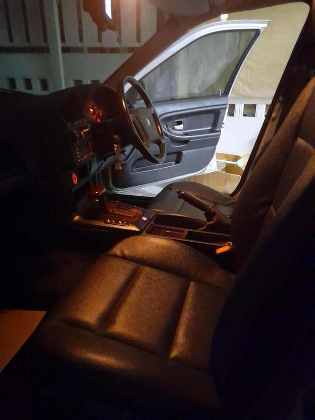 BMW E36 318ia 1997 12
