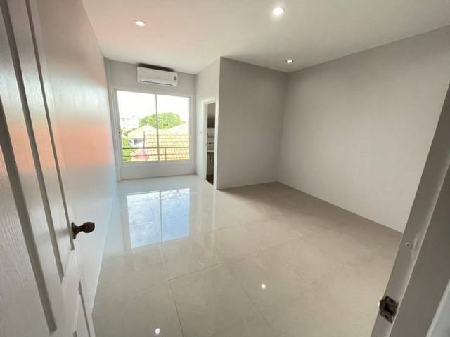 ให้เช่าทาวน์โฮม 3 ชั้น 160 ตรม. หมู่บ้านสัมมากร รามคำแหง112 เหมาะทำโฮมออฟฟิศ ใกล้เดอะพาสิโอ 6