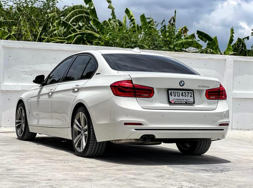 ปี 2018 BMW SERIES 3, 330e Sport LinePlug-in Hybrid รถวิ่งน้อย75,275km. มีประวัติเข้าเช็คระยะศูนย์ (LCI) 6