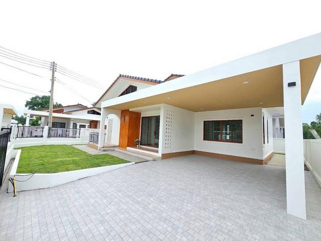 ขายบ้านโครงการ บ้านสวนสุข 4 พลัส. ใหญ่กว่าเดิมพิกัดหนองหงษ์พื้นที่ใช้สอยกว่า145 ตร.ม 3 นอน 2 น้ำ 1 ครัว 2 จอดรถ 2