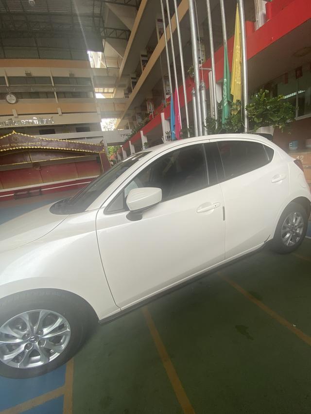 mazda2 ปี 2015  SKY ACTIVE 1.3 6
