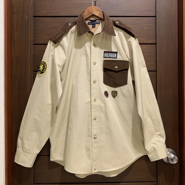 เสื้อเชิ้ต Tommy Hilfiger
