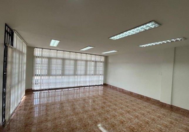 ให้เช่าทาวน์โฮม 4 ชั้น / พหลโยธิน 32 เสนานิคม 1 ซอยต้น ๆ เข้าซอย 100 เมตร / จอดรถ 2-3 คัน 5